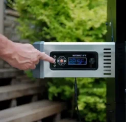 Masterbuilt Gravity Series™ 800 Digital Charcoal Griddle + Grill + Smoker -The Bastard image 2205