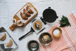 Victoria Cast Iron Tortilla Press 20 Cm -The Bastard image 543